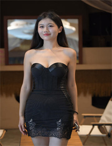 张莜雨大胆-女儿同意妈妈吃自己的冰激凌